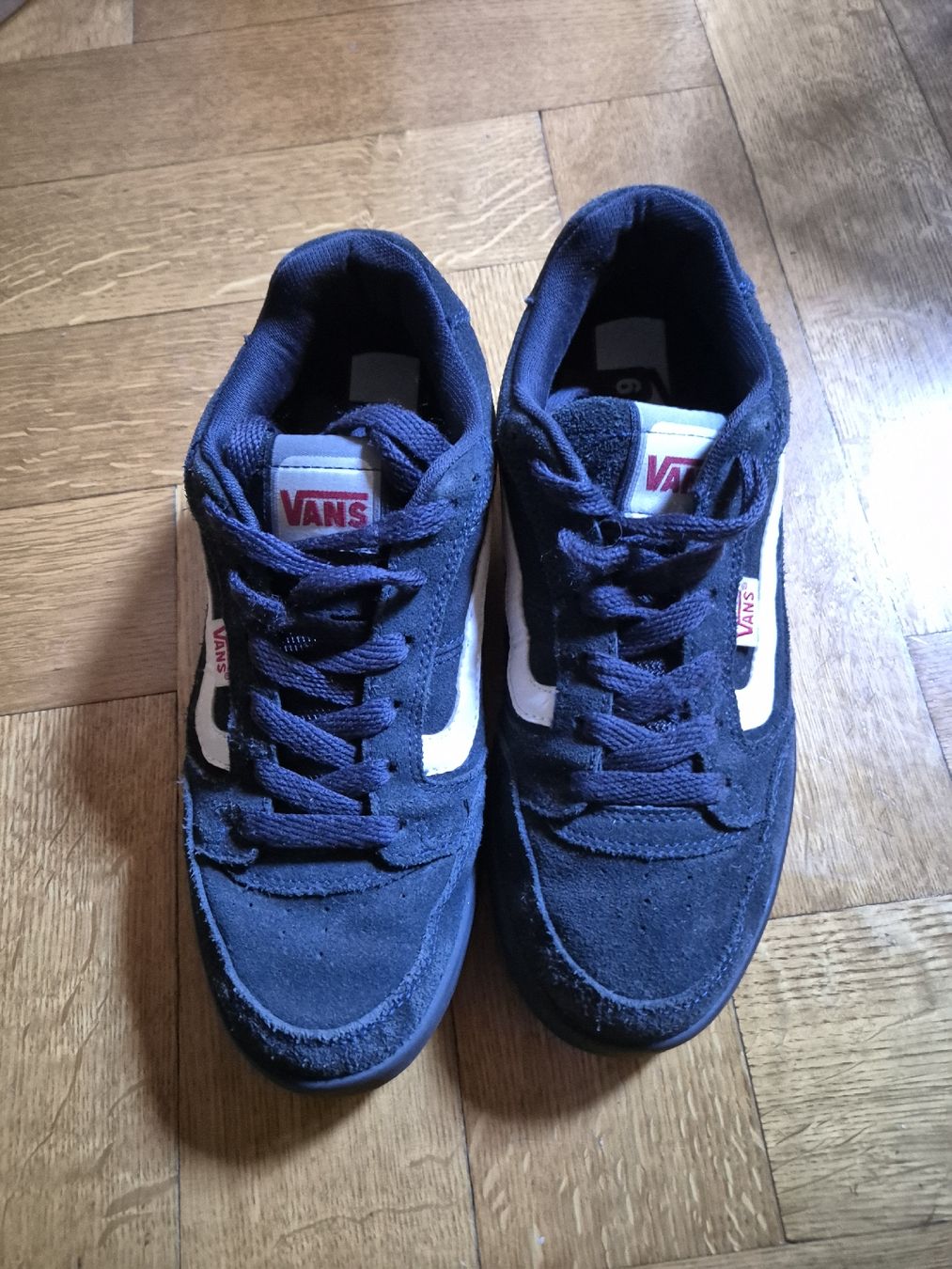 Vans Scarpe da uomo: Sneaker Vans bleu marine taille 42.5  – Usato da Lausanne venduto da mly_j8yp
