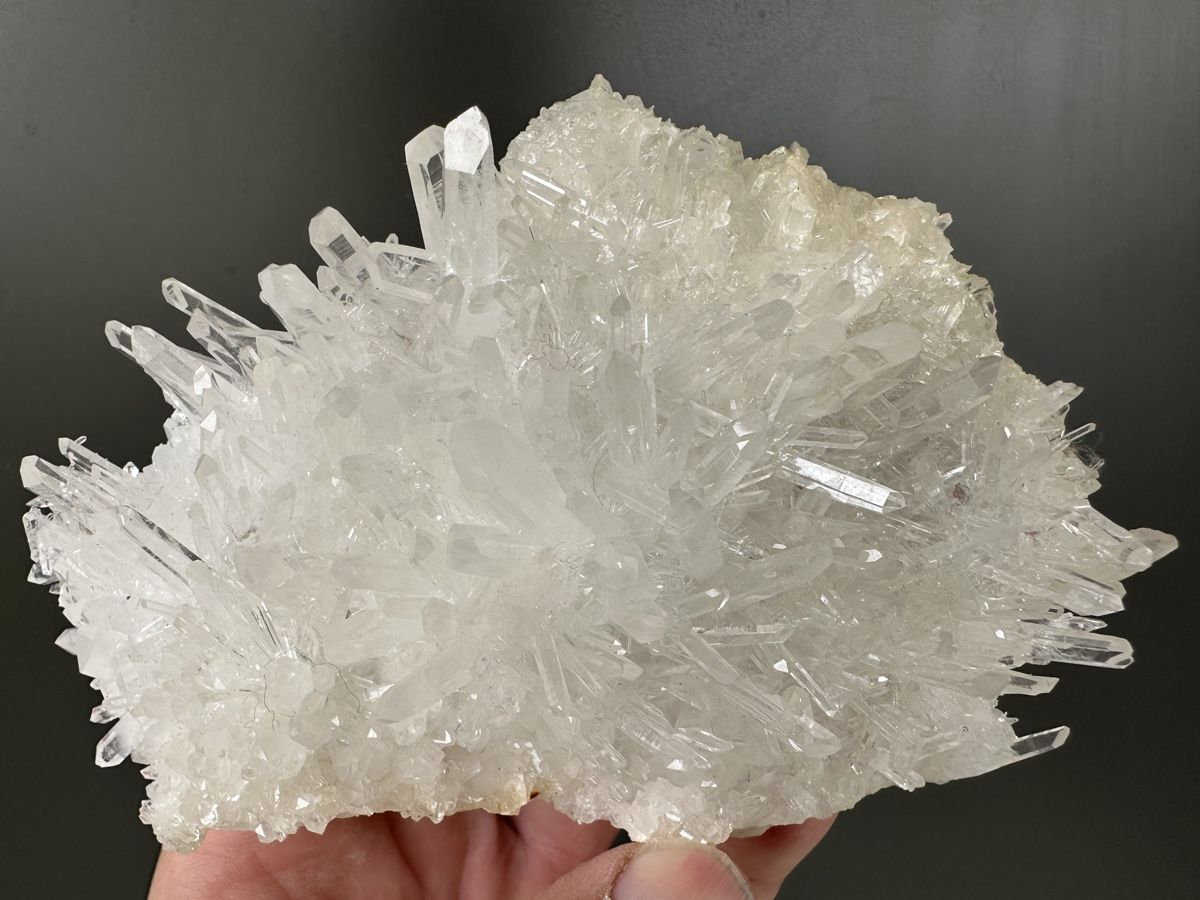 Minerali & Pietre curative: Nadelquarz Val Bedretto – Usato da Oberuzwil venduto da Crystall0 5