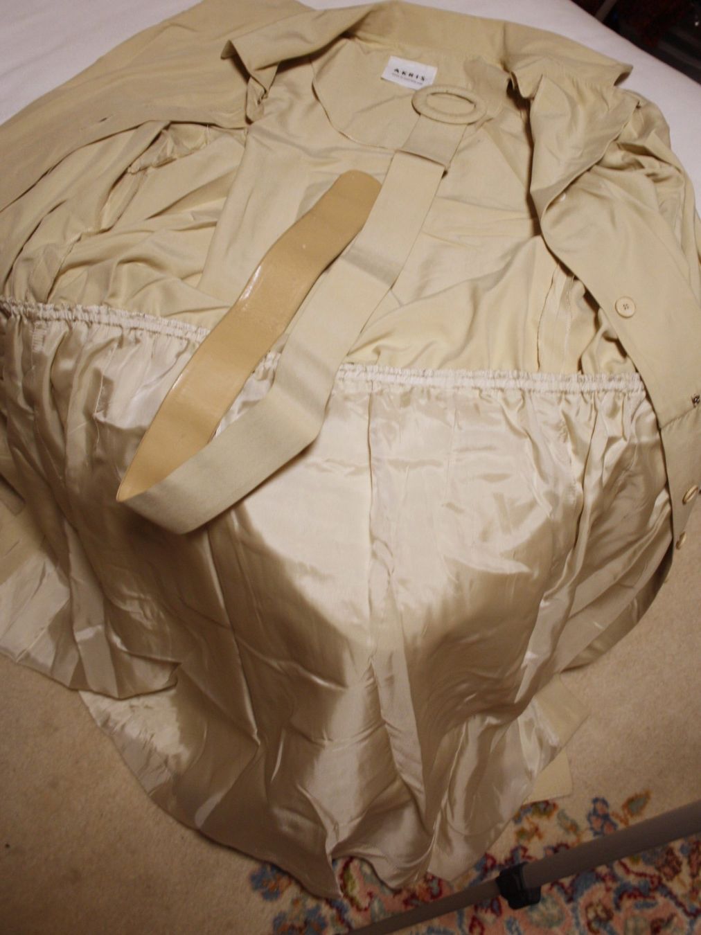 Vestiti: Kleid AKRIS beige Gr. 42 – Usato da Flüelen venduto da Diversicum-Vintage 7