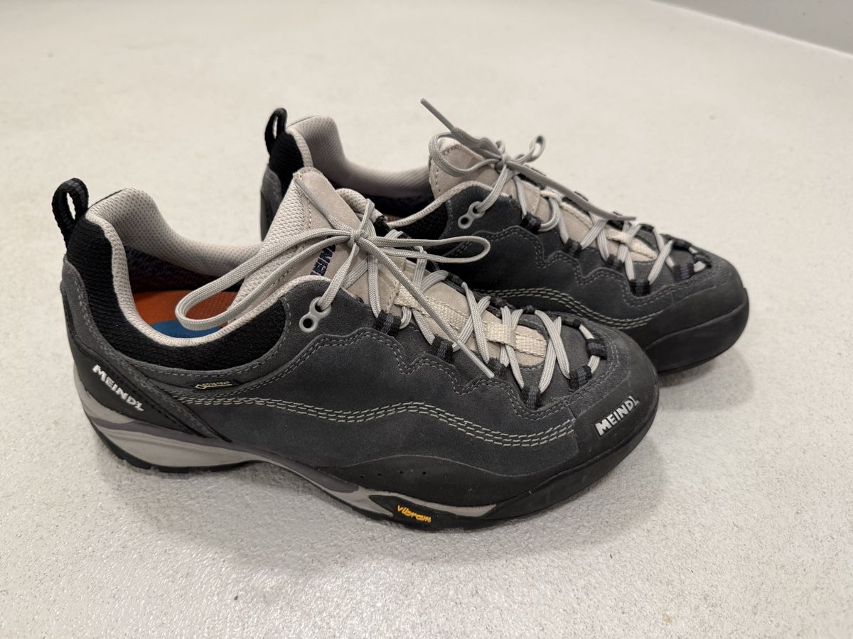 Meindl Scarpe da uomo: Meindl Trekking Schuhe  – Nuovo (secondo la descrizione) da Alpnach Dorf venduto da Fatali