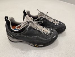 Meindl Trekking Schuhe 