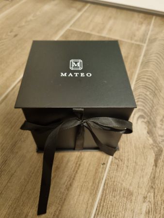 Neue Schmuck-Etui aus veganen Leder von MATEO
