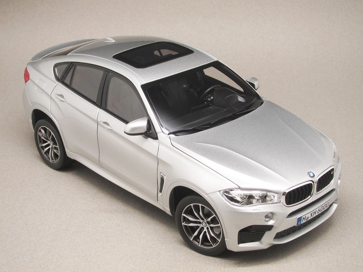 BMW Modellini d'auto: BMW X6 M 2015 MASSSTAB 1:18 SILBERMETALLIC – Nuovo e nell'imballaggio originale da Erlenbach im Simmental venduto da Model_box 5