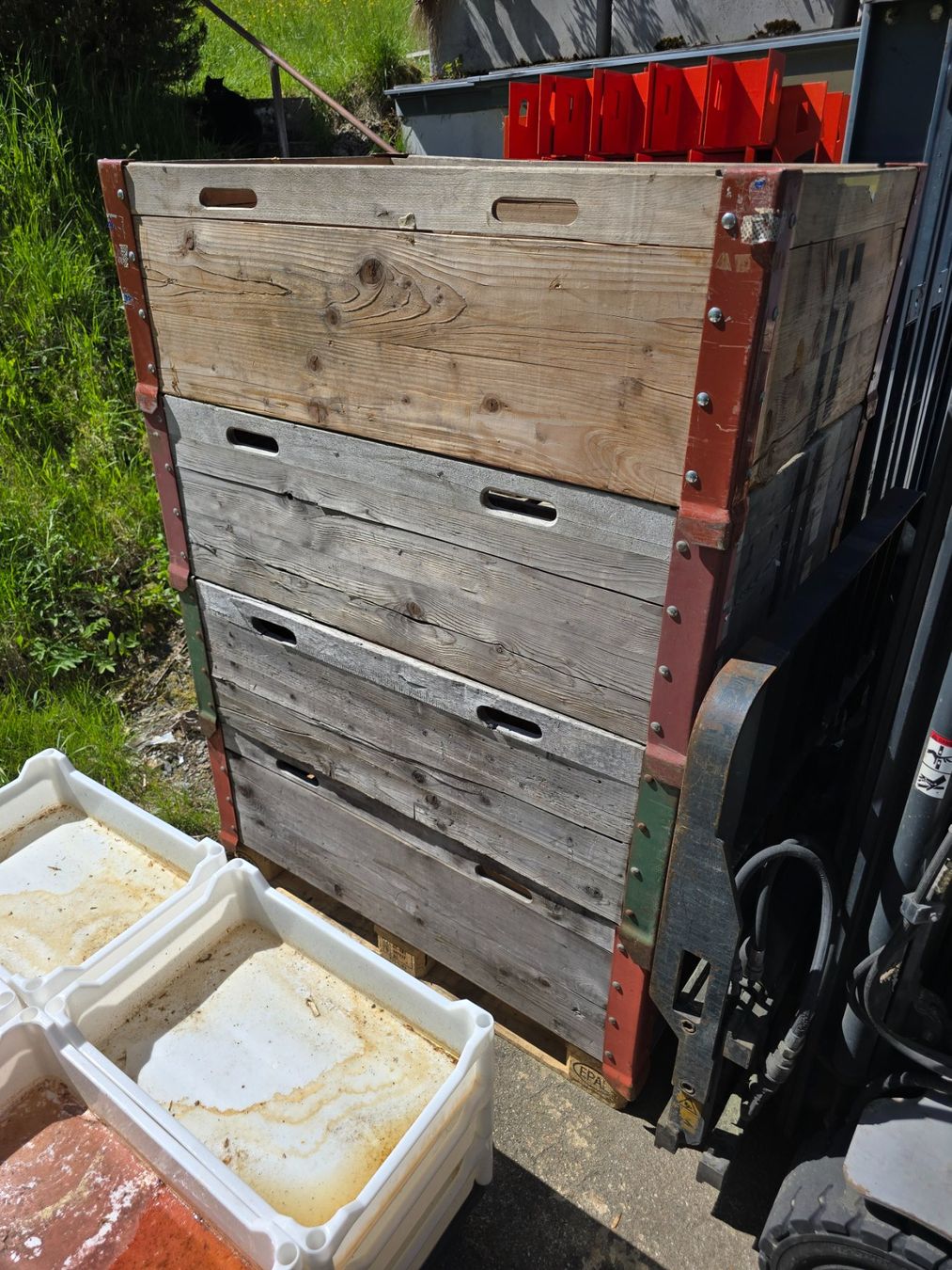Pallets: gebrauchte SBB Palettenrahmen pro Stück 45.- – Usato da KRINAU venduto da Mio_Liqstyle