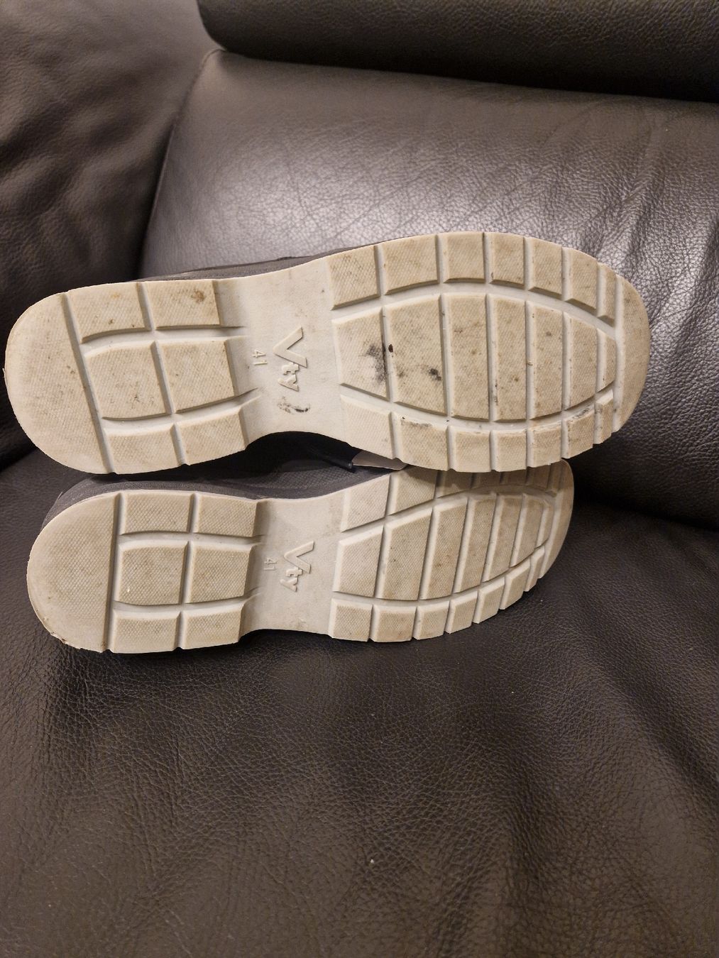 Scarpe da uomo: Chaussures d'hiver Vty noires pointure 41 – Usato da Penthaz venduto da Sosotroc 3