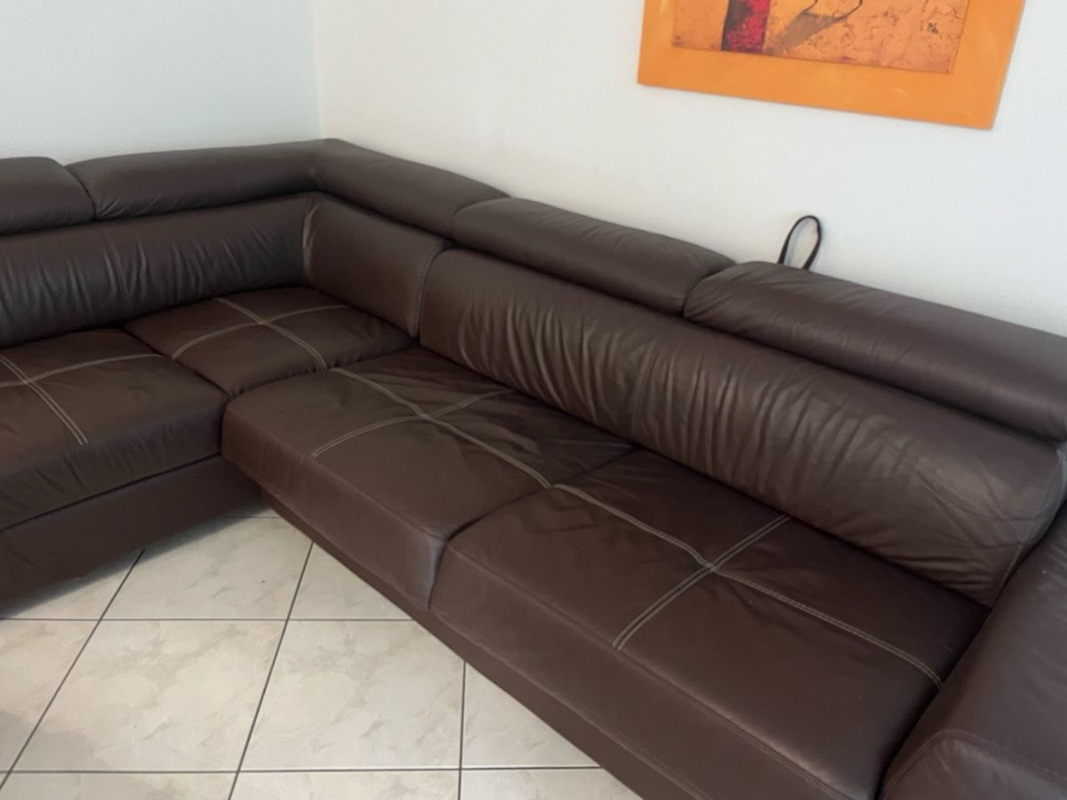 Sofas: Leder Ecksofa/ausziehbar – D'occasion à Rotkreuz par Seattle2010 2