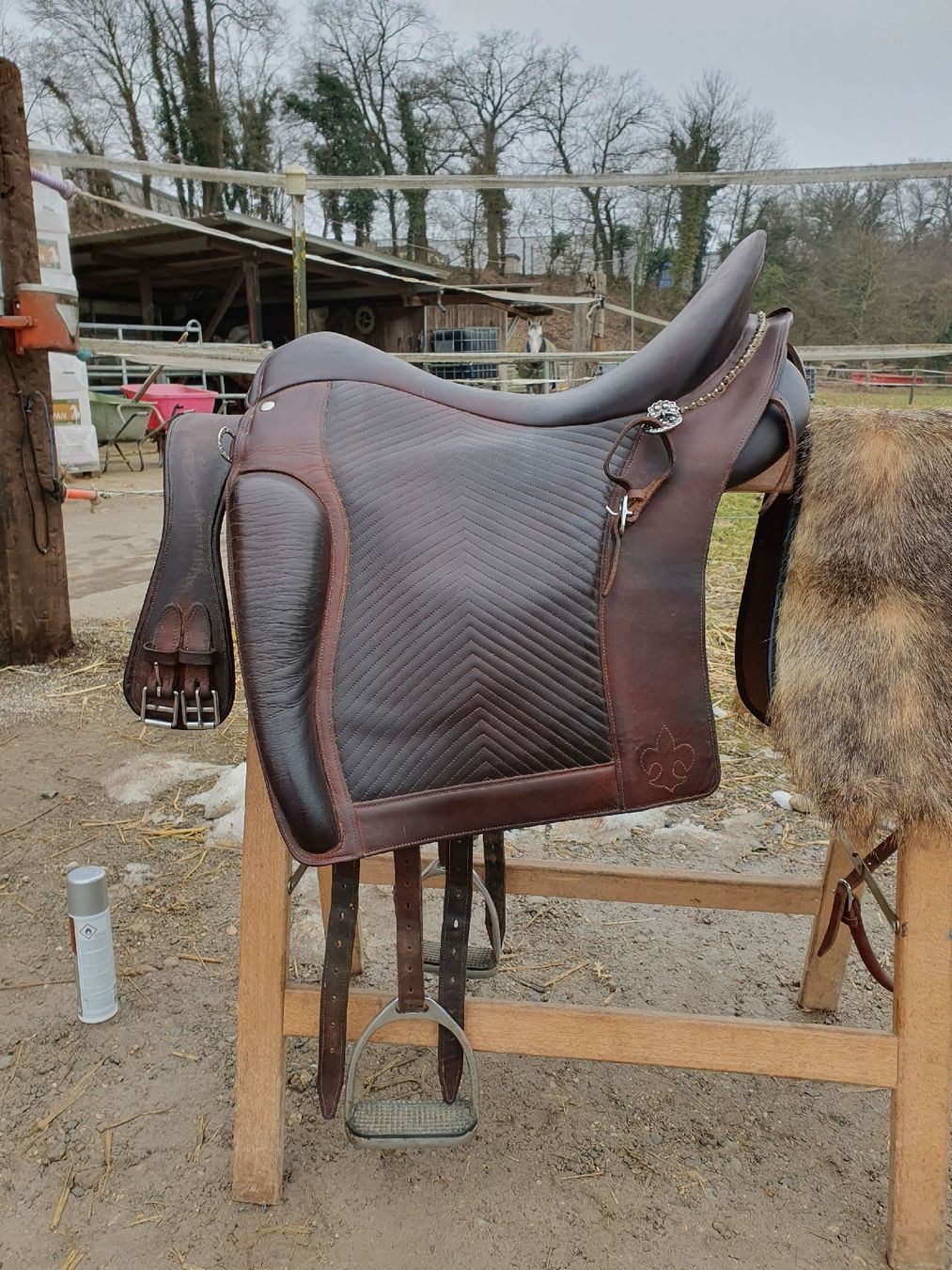Selle & Accessori: Worker Sattel – Usato da Aarau-Rohr venduto da Goja6 7