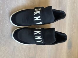 DKNY Damen Sneaker schwarz Gr 38.5 gut erhalten