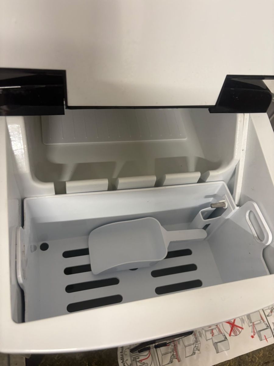 Elettrodomestici da cucina: Eiswürfeln Maschine  – Usato da Rapperswil SG venduto da kat_rw8q 3