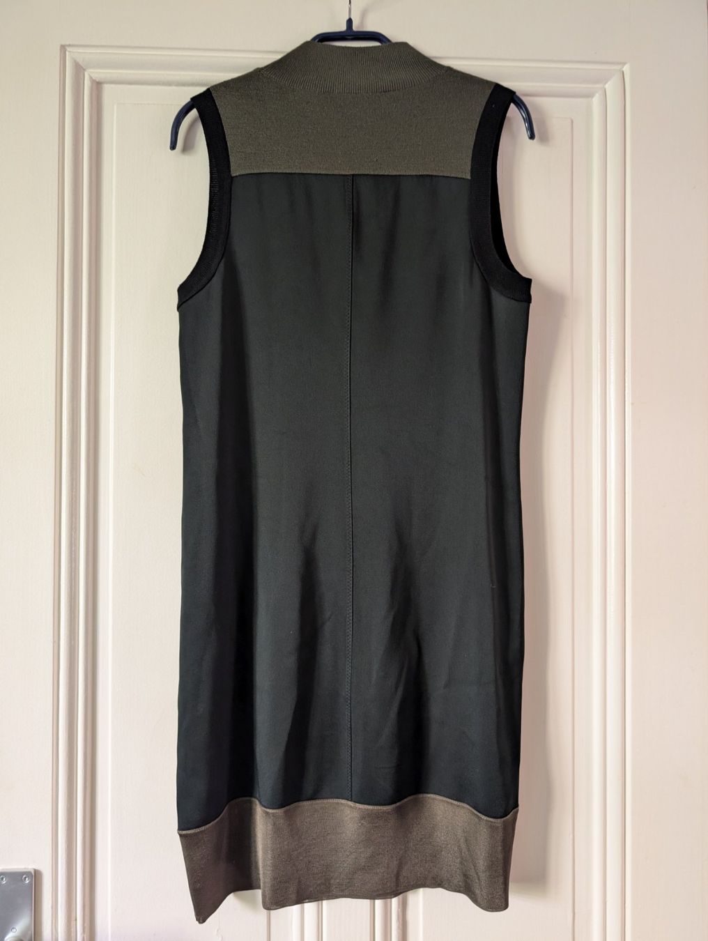 Vestiti: RAG & BONE : Robe raffinée, minimalisme chic, noir-kaki, S-M – Nuovo (secondo la descrizione) da Petit-Lancy venduto da lilycerise 3