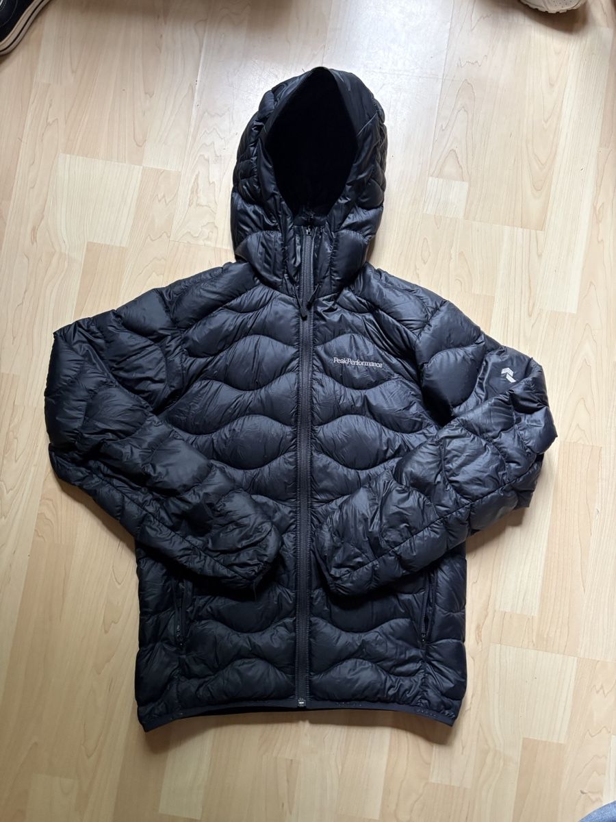 Peak Performance Giacche: Peak Performance Daunenjacke Schwarz Grösse M gebraucht – Nuovo (secondo la descrizione) da Frieswil venduto da tentimesbigger
