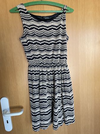 Sommerliches Kleid - leicht & luftig für warme Tage!