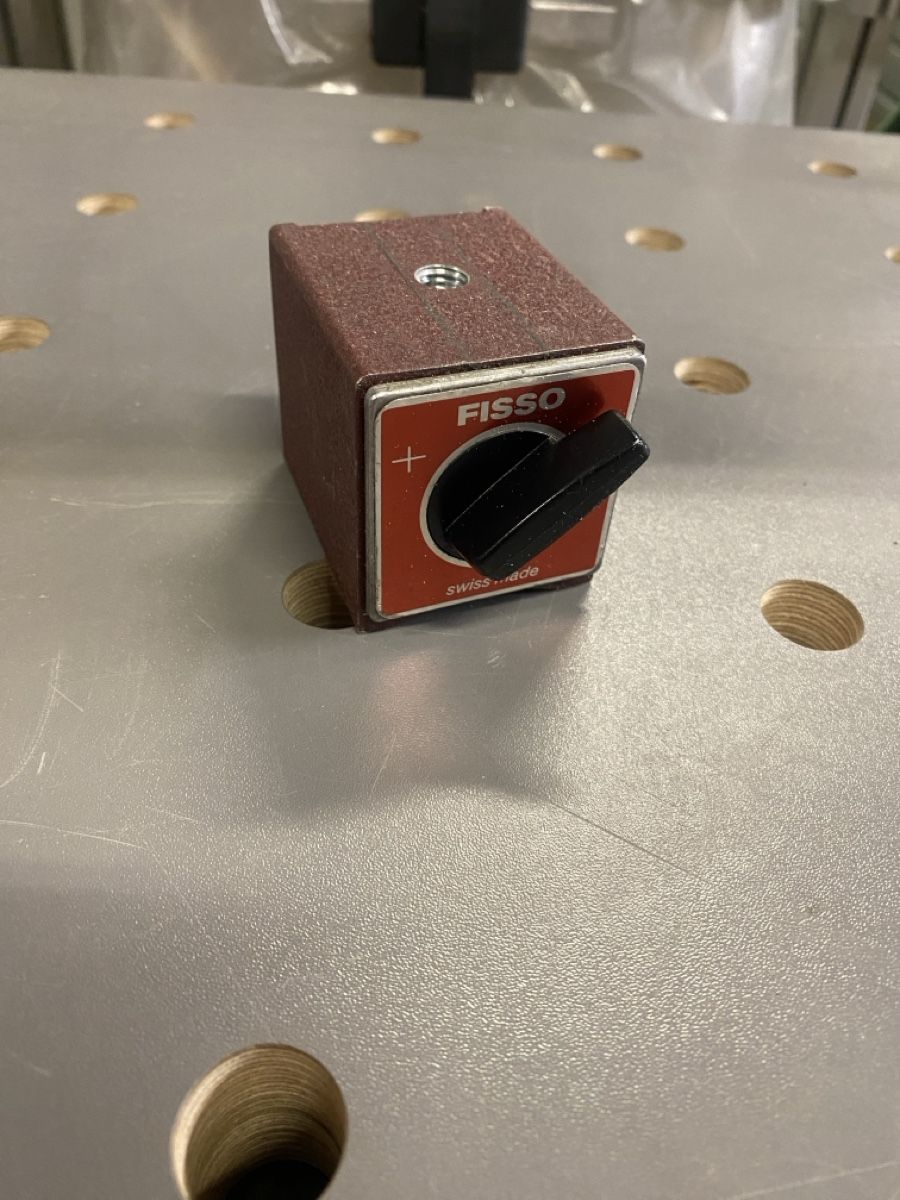 Alle Werkzeuge: Fisso Magnetfuss ab 1.- – Gebraucht aus Wabern von HK-Design