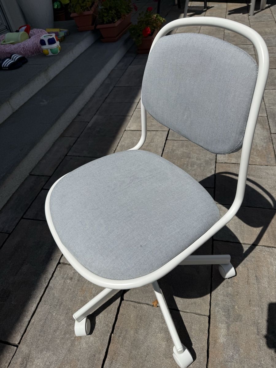 Ikea Sedie: Kinder Bürostuhl  – Usato da Küttigen venduto da Nadia0811
