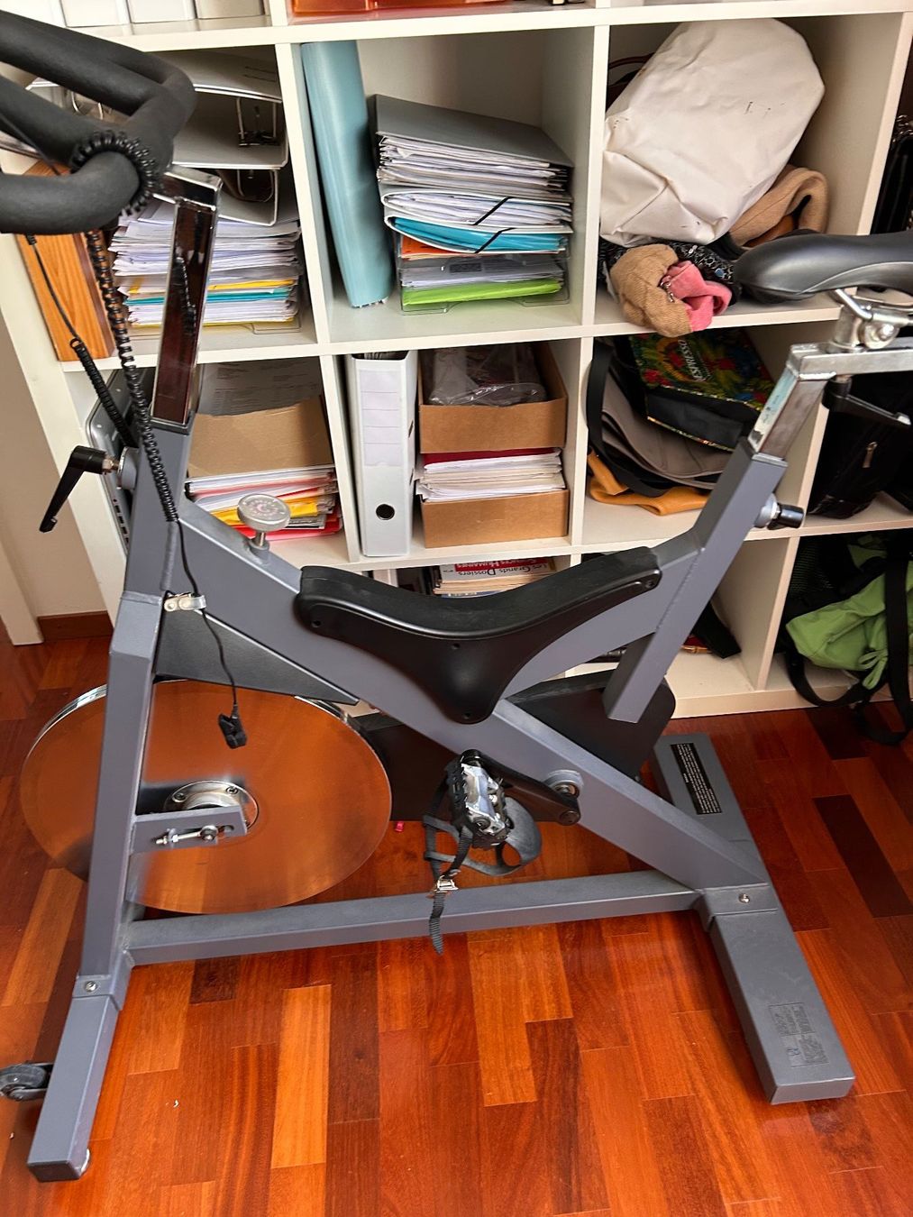 Vélos: Vélo de spinning - Indoor cycling – D'occasion à Neuchâtel par nie_m68m