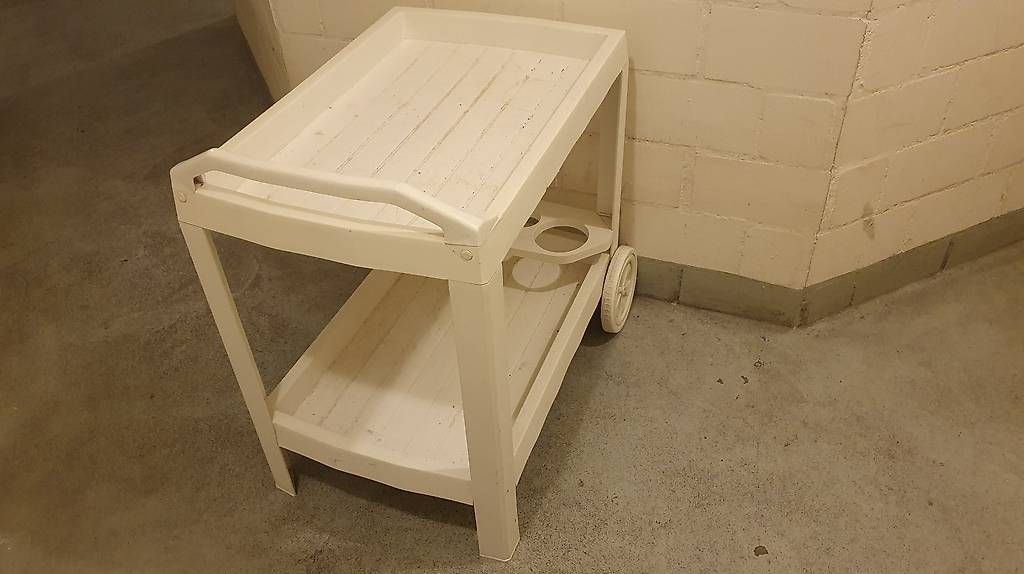 Carrelli di servizio: Servierwagen Grillwagen mit Flaschenhalter, weiß – Usato da Basel venduto da Ringe1 1