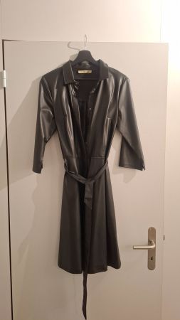 Schwarzes Kleid in Lederoptik von Smith&Soul, Grösse S