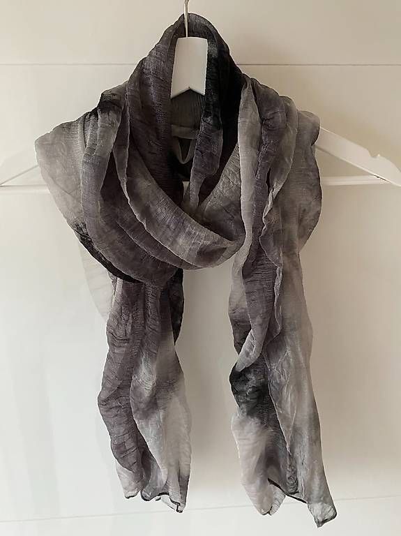 Foulards, Tücher & Schals: Schals, Halstücher, Damen III – Gebraucht aus Zürich von nad_7gzh 2