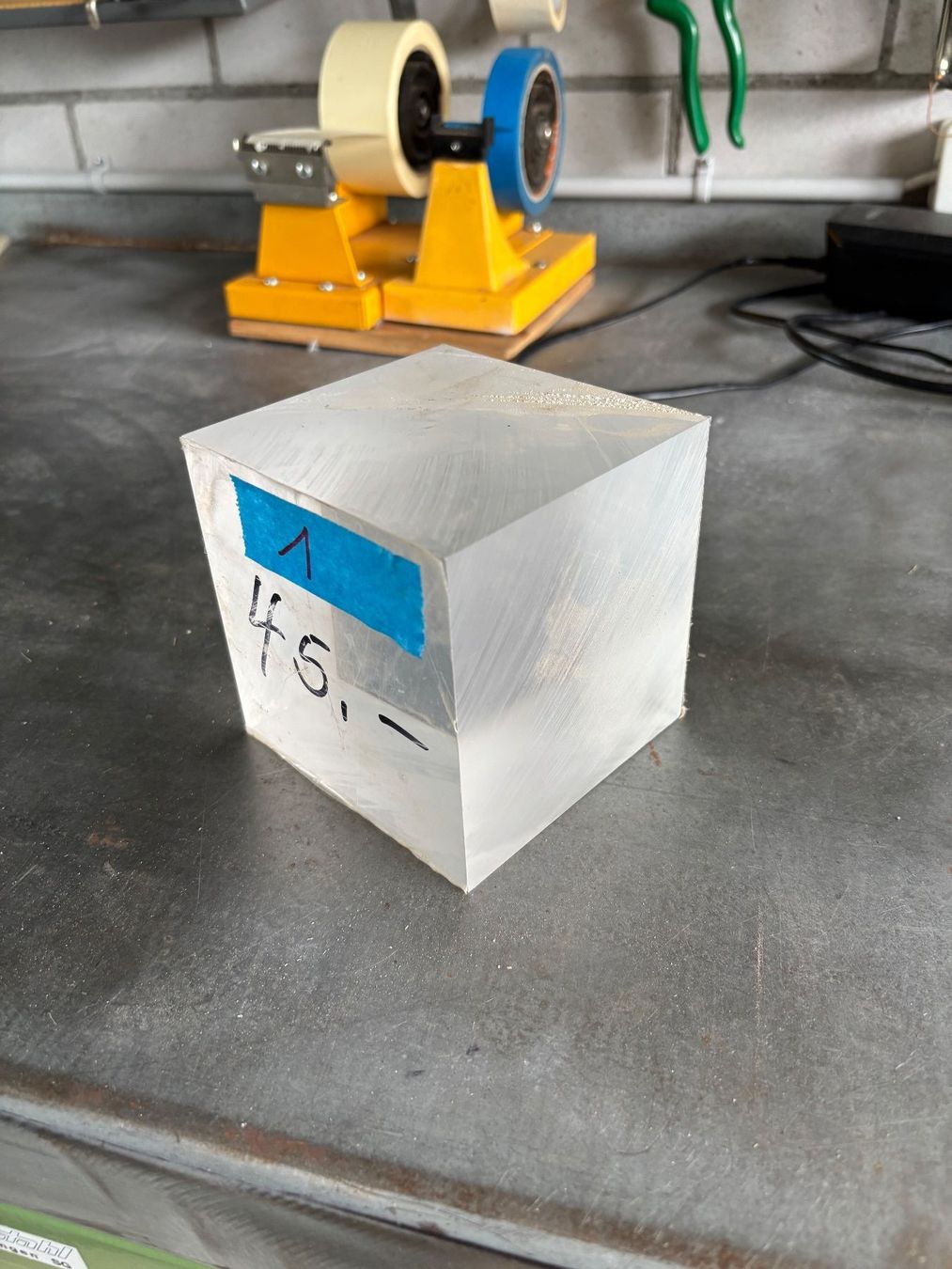 Behälter & Ähnliches: 2 Plexiglaswürfen 10x10x10 cm – Neu (gemäss Beschreibung) aus Rümlang von Vahira
