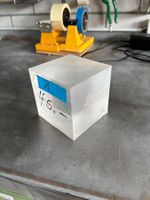 2 Plexiglaswürfen 10x10x10 cm