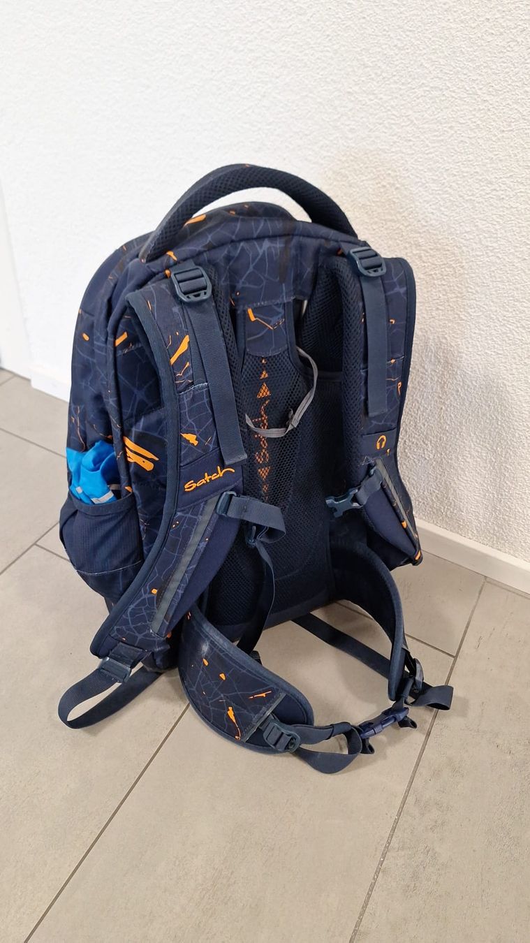 Satch Kindertaschen: Satch Schulrucksack mit Regenhülle – Gebraucht aus Arth von holzmichl76 1