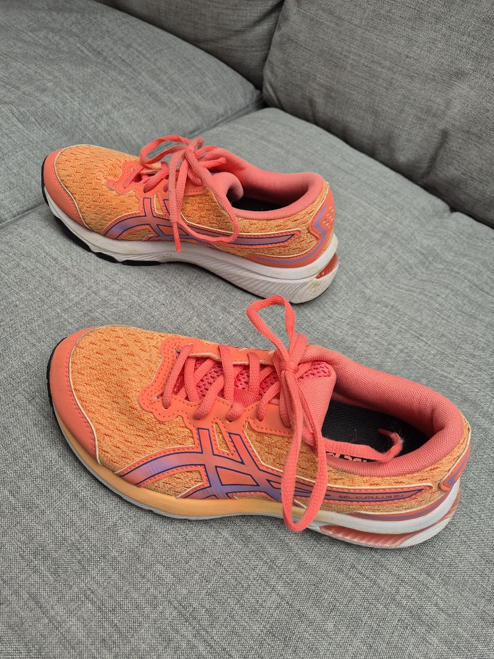 Asics Chaussures hommes: Kinder Laufschuh Asics – D'occasion à Baden par Family_in_Baden 5