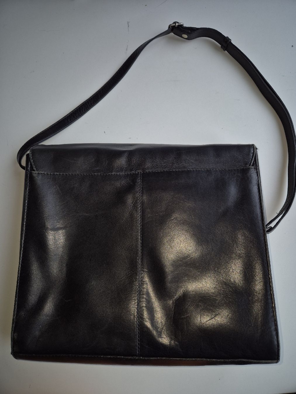Borse: Schwarze Ledertasche, Schultertasche – Usato da Wettingen venduto da Fjona 2