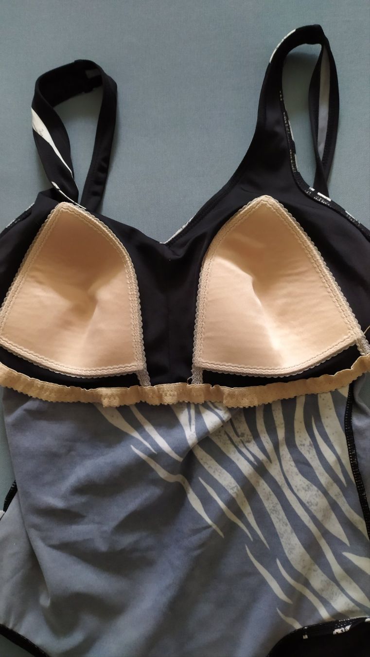 Maillots de bain & Bikinis: Badeanzug Gr. 38/40 – D'occasion à Chezard St-Martin par Clocovale 1