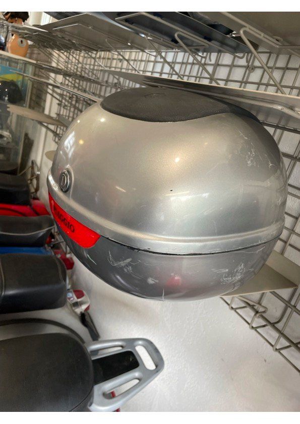 Vespa Topcase: Vespa Top Case – Gebraucht aus Zürich von NurayE 2