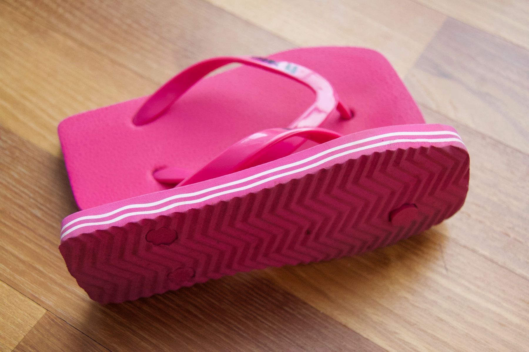Schuhe für Mädchen: Modische Flip-Flops für Mädchen, Gr. 18 – Gebraucht aus Uetikon am See von Vil4523 4