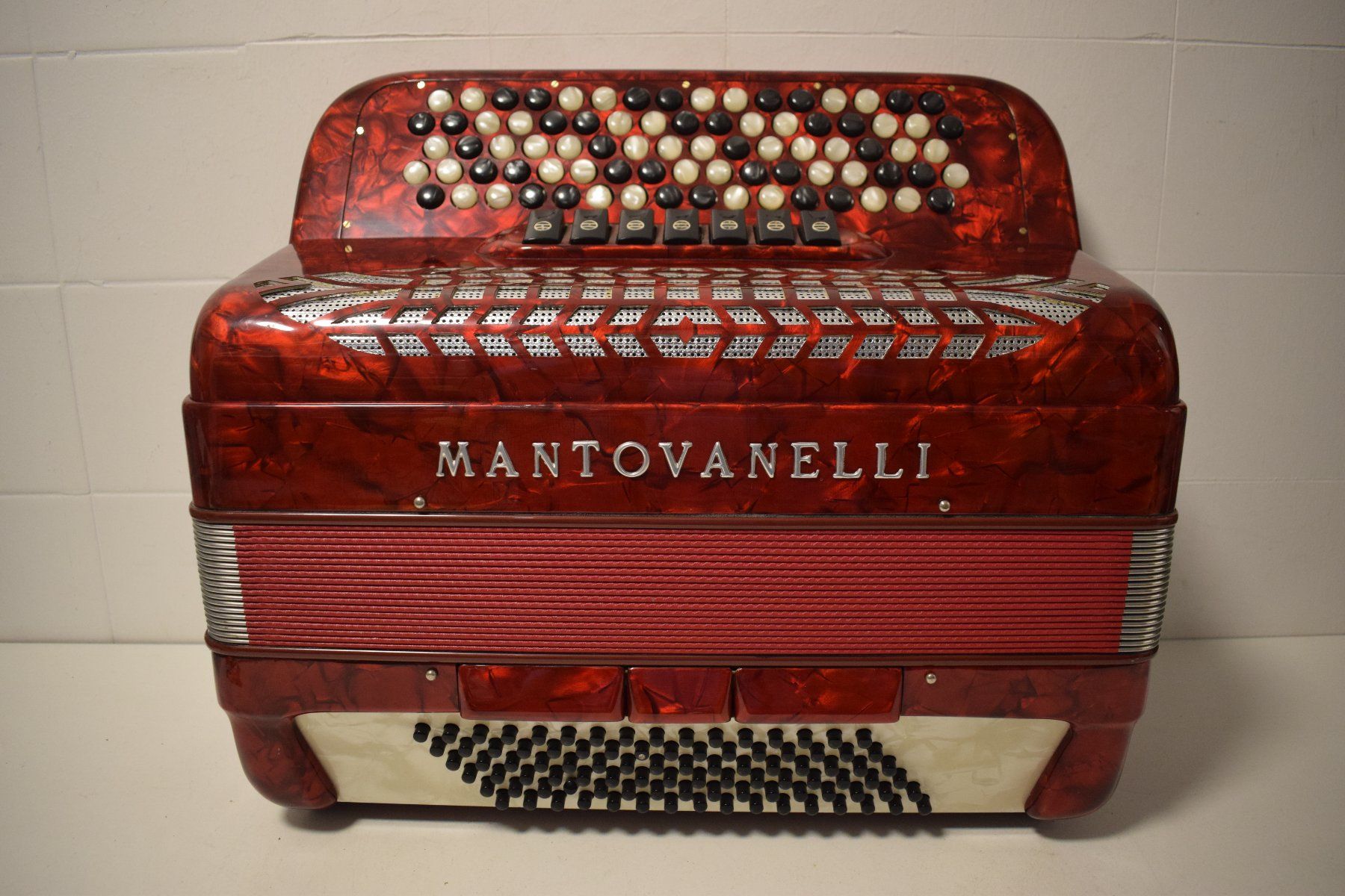 Strumenti musicali: Akkordeon chromatisch Mantovanelli – Usato da Zürich venduto da baumusik