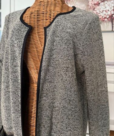 Elegante Only-Strickjacke mit Goldfäden, Gr. M