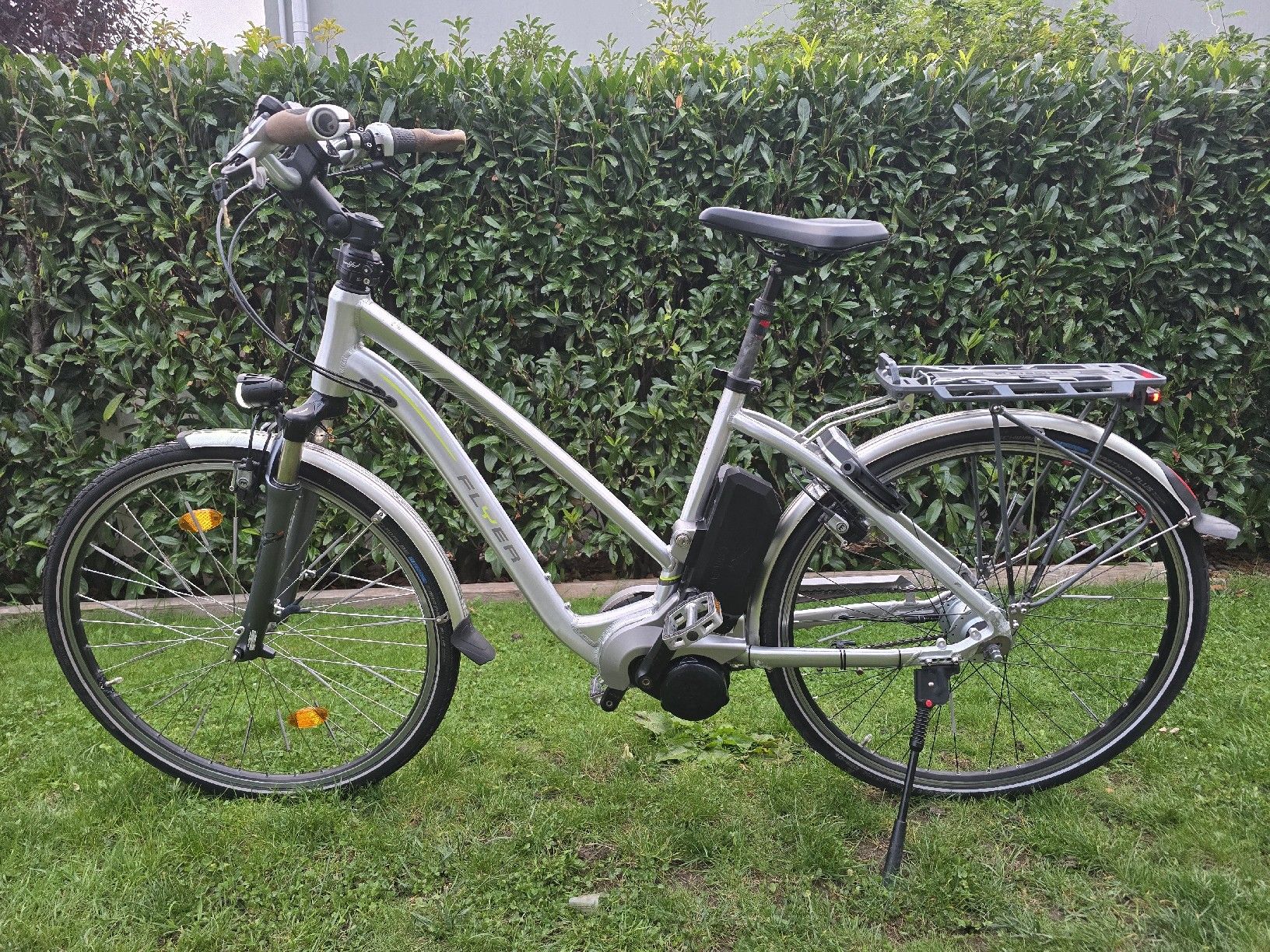 Flyer Biciclette: Flyer E-Bike 25 km/h – Usato da Kägiswil venduto da Qendro95