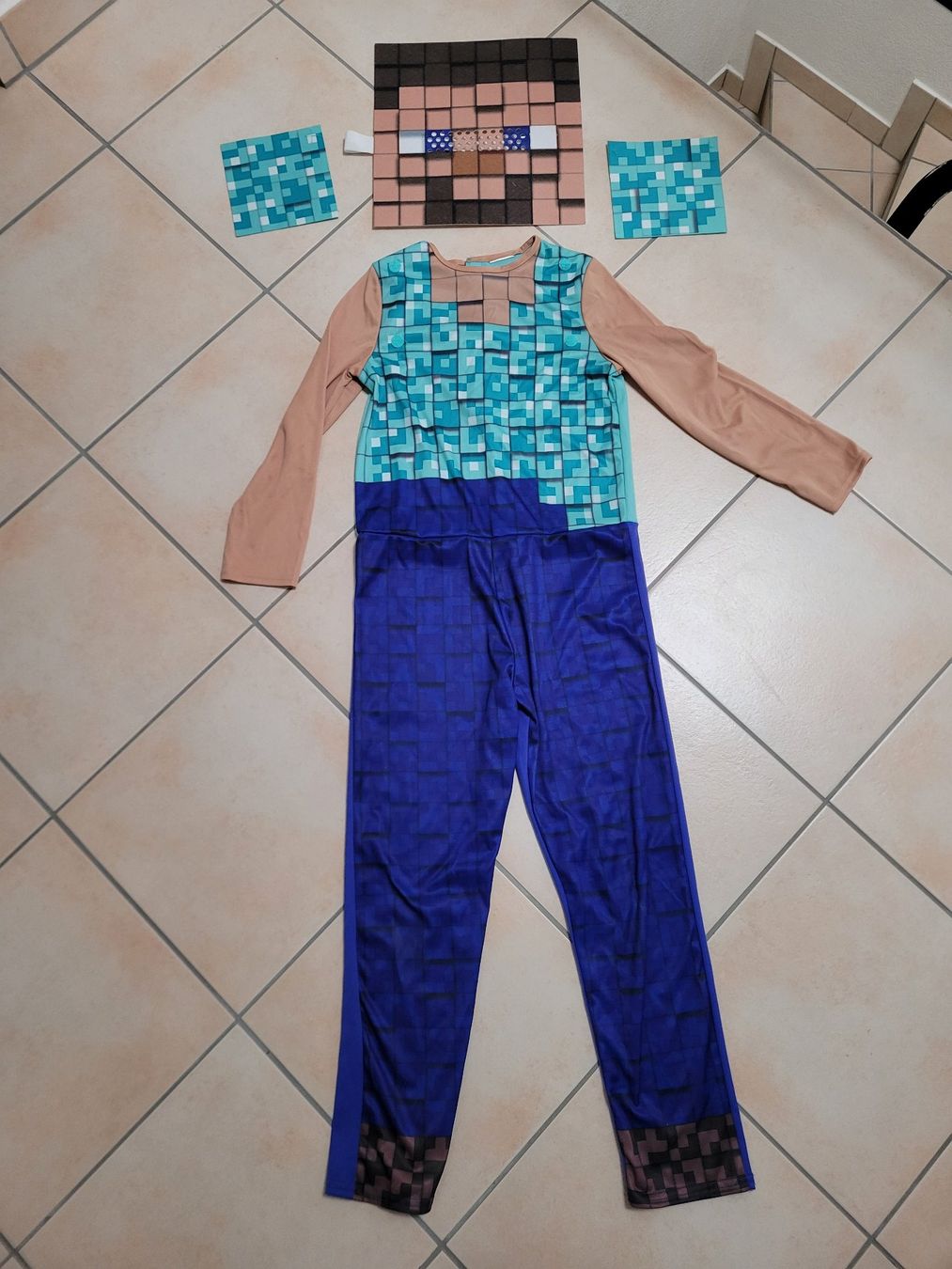 Costumi: Minecraftkostüm – Usato da Henau venduto da AXAA