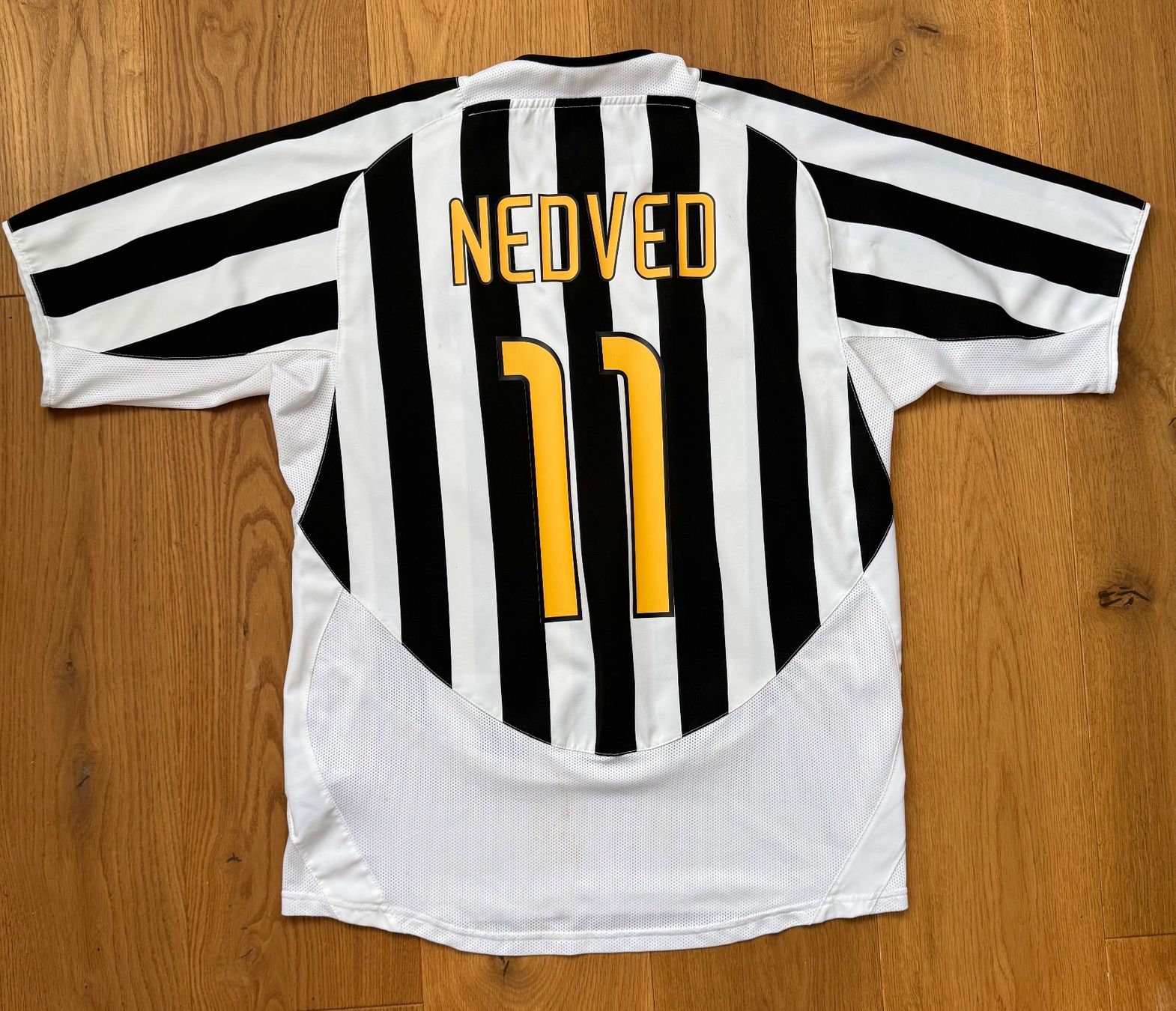 Canottiere & Pantaloni: NEDVED - Juventus Authentic Jersey – Usato da Dielsdorf venduto da nicolicious