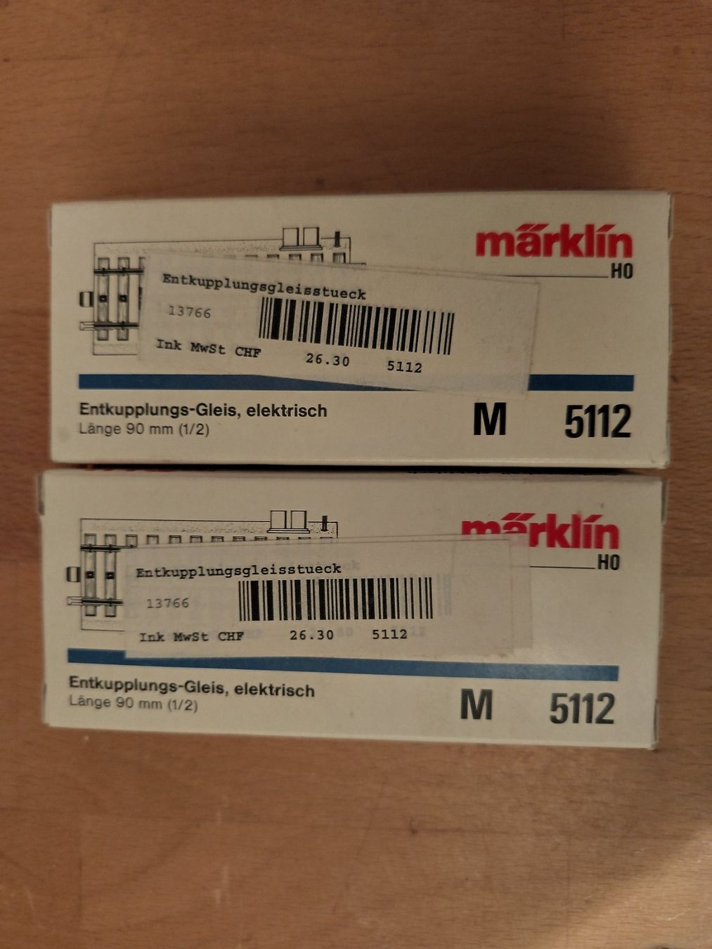 Märklin Modellini di ferrovie: Prellbock mit Beleuchtung + Entkupplungsgleis – Nuovo e nell'imballaggio originale da Rafz venduto da Puma059 1