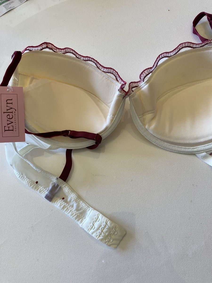 Altra biancheria intima: SG neuf taille 85B – Nuovo e nell'imballaggio originale da Orbe venduto da Jade333 3