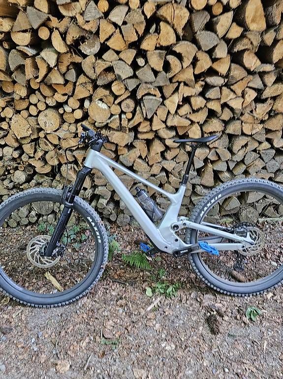Biciclette: Scott Genius 2023 – Usato da Schötz venduto da livener