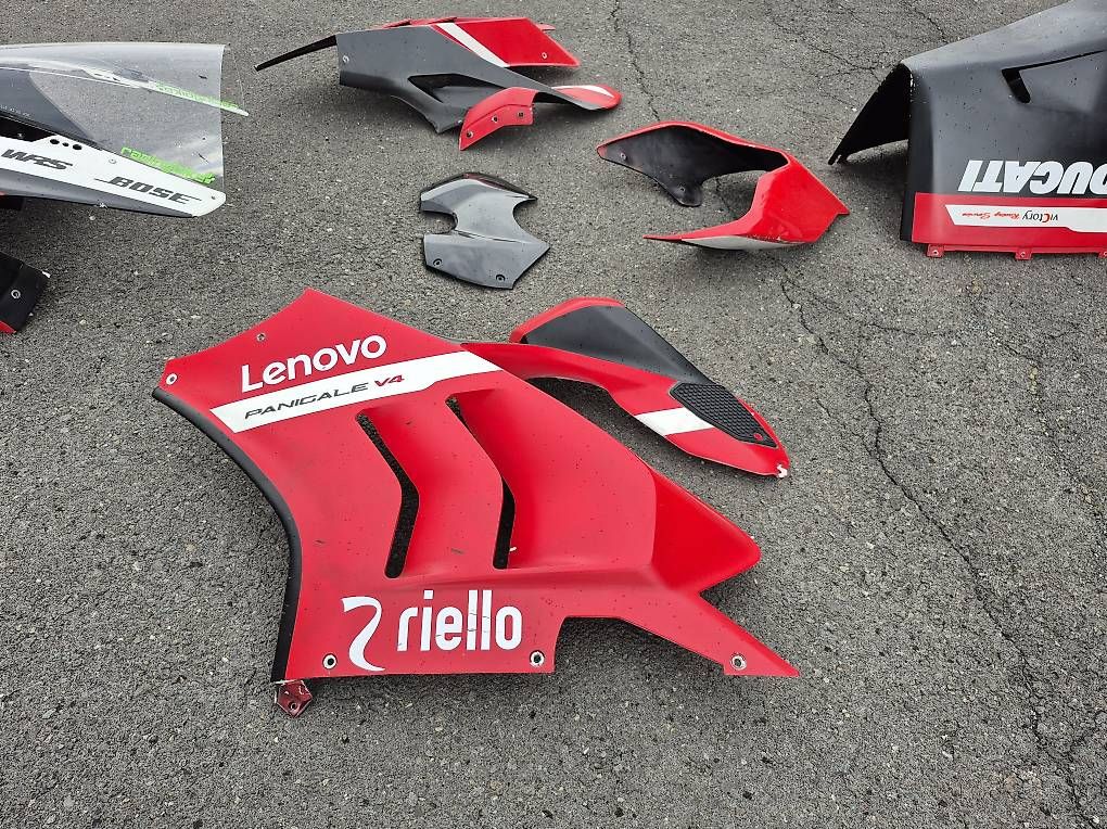 Ciotole: Panigale V4 Rennschale – Usato da Zizers venduto da AstraT 2