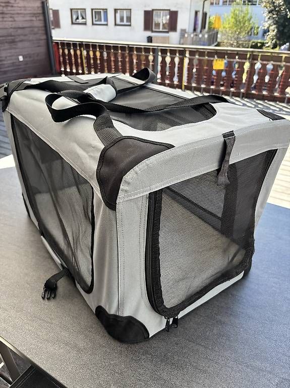 Gabbie, trasporto & Sicurezza: Hunde Transportbox  – Usato da Unteriberg venduto da nan_67ry
