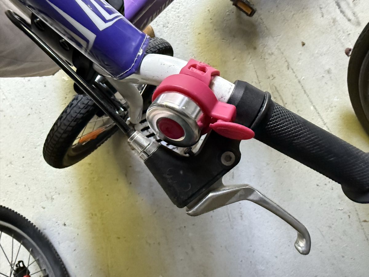 Specialized Biciclette: Specialized bike kids – Usato da Zürich venduto da StudioQuirine 4