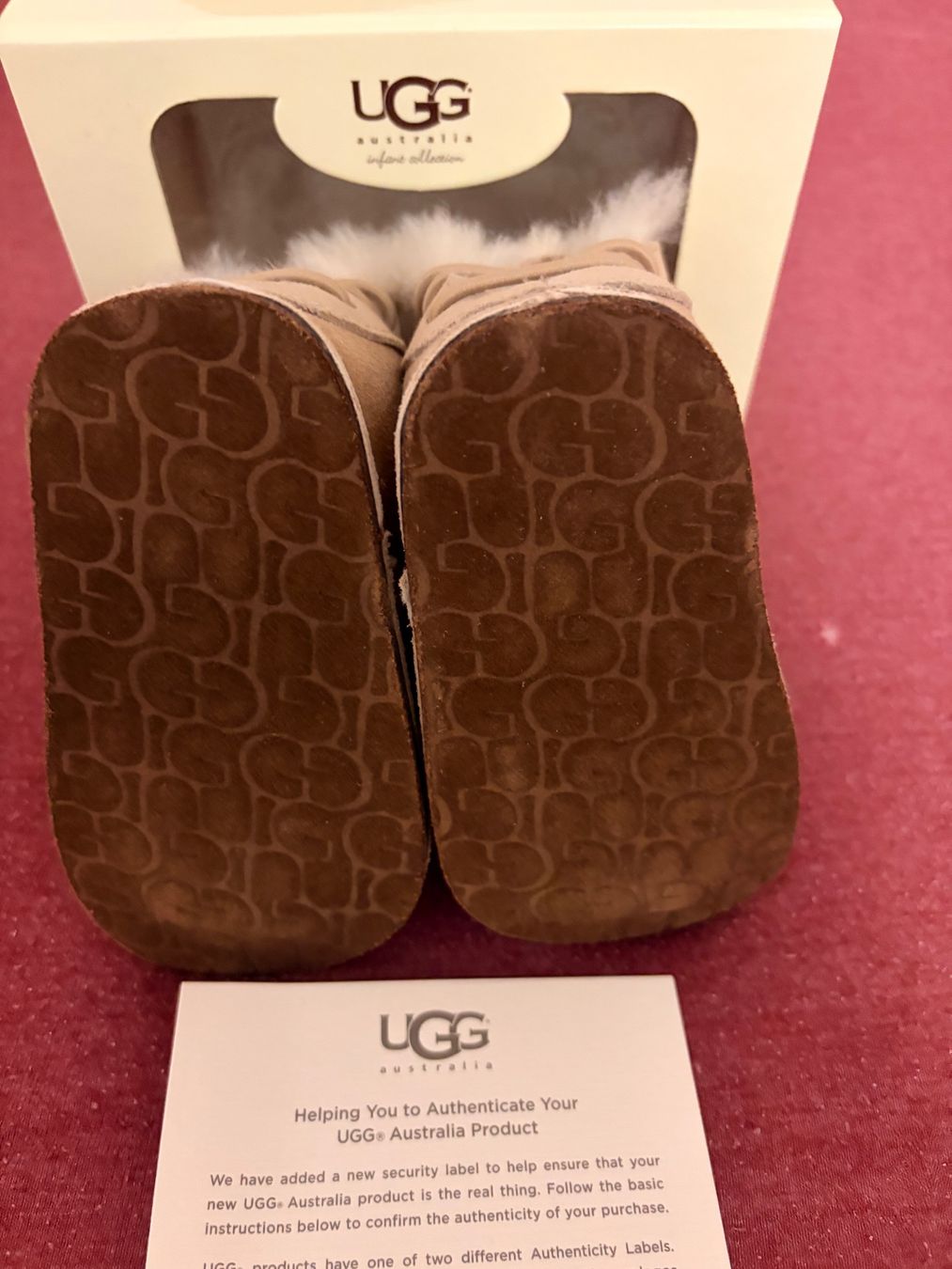 Ugg Scarpe per ragazzi: Original UGG Baby Boots – Nuovo (secondo la descrizione) da Diegten venduto da Pef_Petra 2