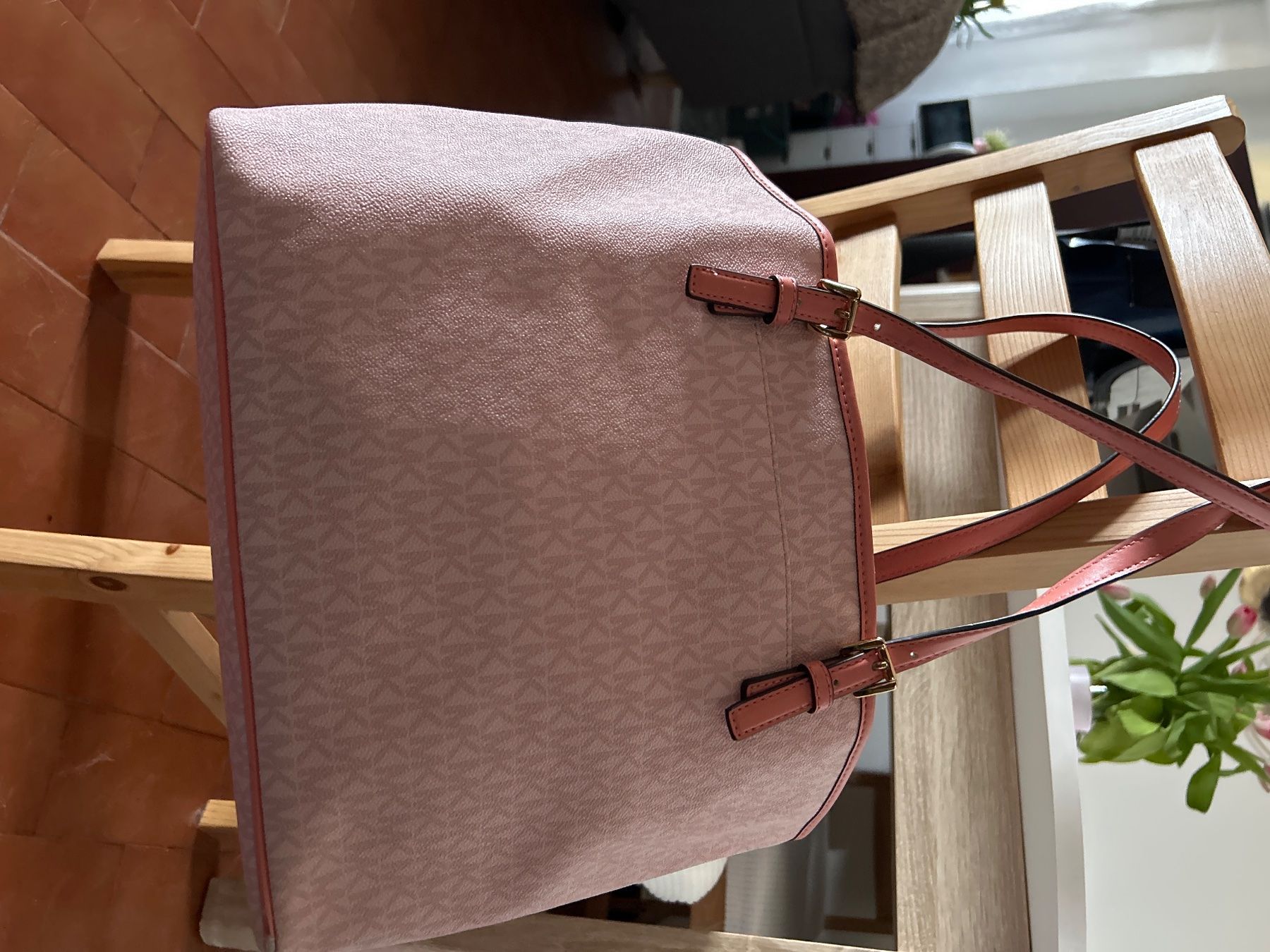 Michael Kors Borse da donna: Vendo borsetta Micheal Kors – Usato da Cademario venduto da pgi_6t5w 1
