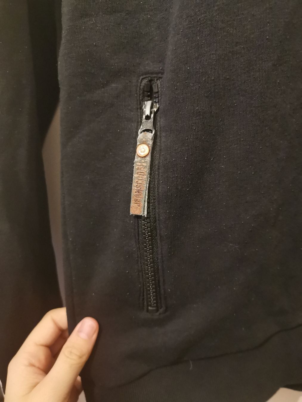 Maglioni & Felpe: INDICODE Herren Kapuzenpullover Grösse L schwarz – Usato da Gelfingen venduto da Meierbeat 1