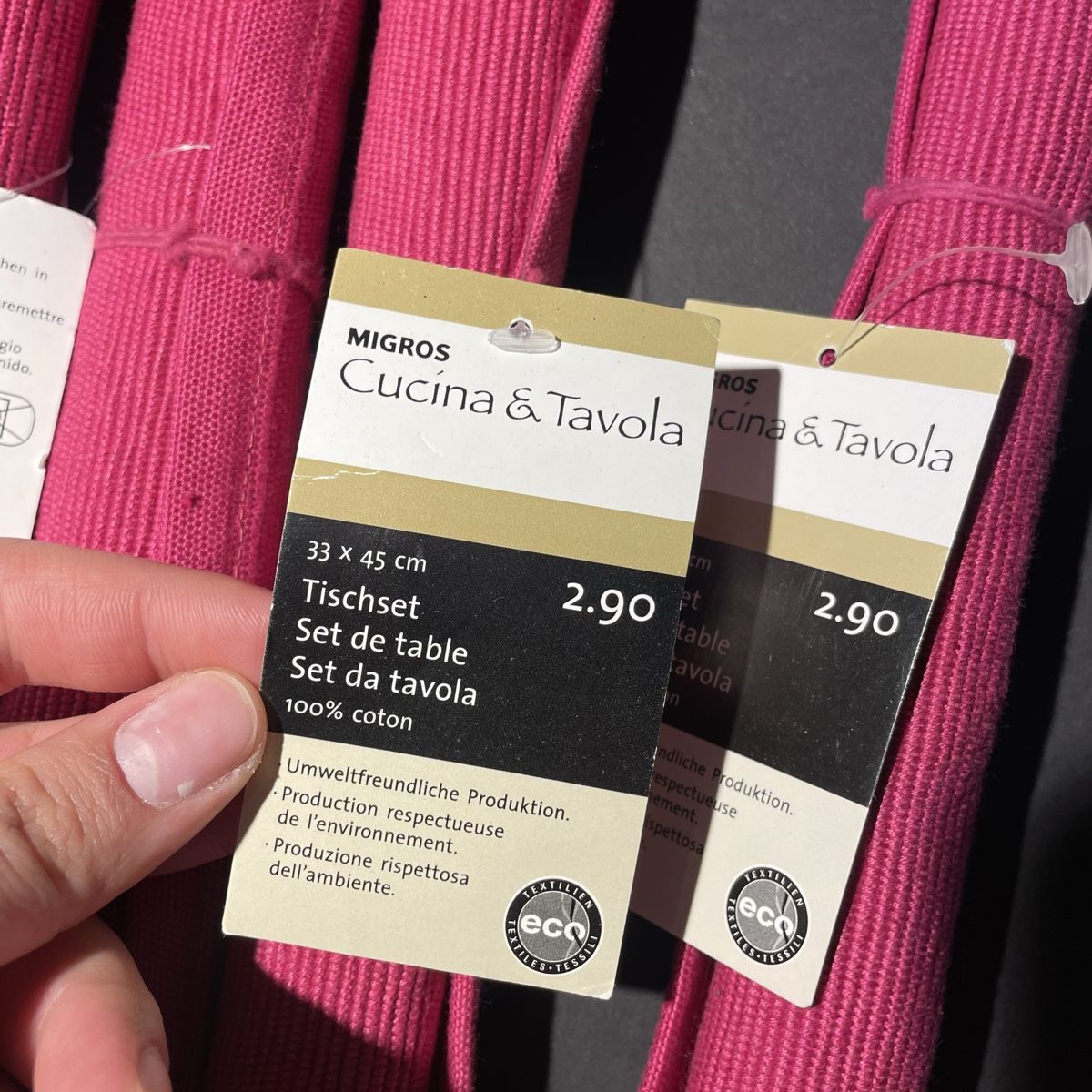 Set di tavolo e panche: NEU: Tischset 4stk Magenta 33 x 45 cm – Nuovo e nell'imballaggio originale da Bellach venduto da Dreamer2501 1