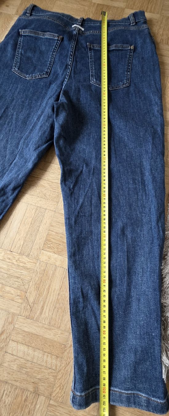 Jeans: Jeans Taille 44 marque Humility – Usato da Yverdon-les-Bains venduto da van_dq65 7