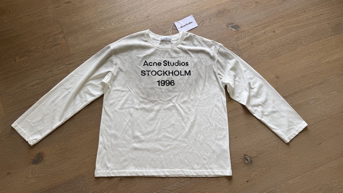 Acne Studios T-shirt: Acne Studios Longsleeve Dusty/White Gr.S – Nuovo (secondo la descrizione) da Hünenberg See venduto da Schulers