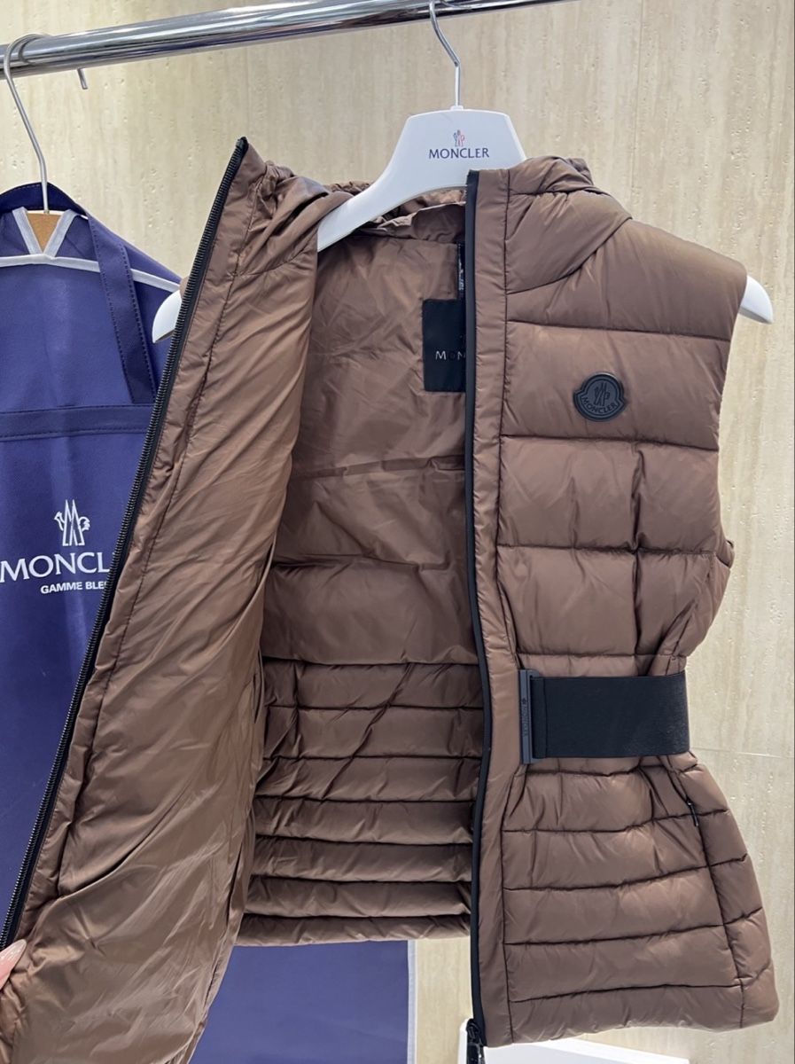 Moncler Giacche: Moncler jacket – Usato da Lausanne venduto da LadyGSx 1