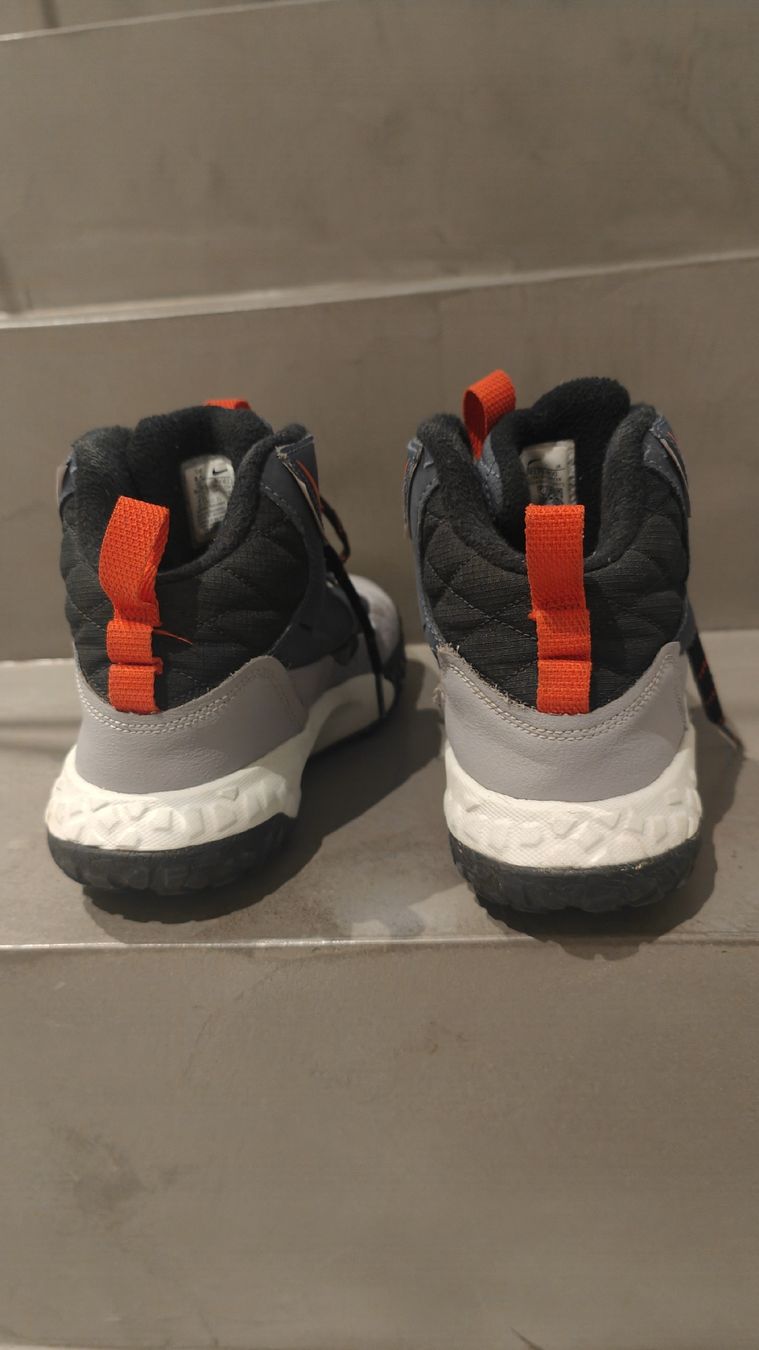 Nike Chaussures garçon: Chaussures Nike, gris, taille 36.5 – D'occasion à Troistorrents par Suishy 2