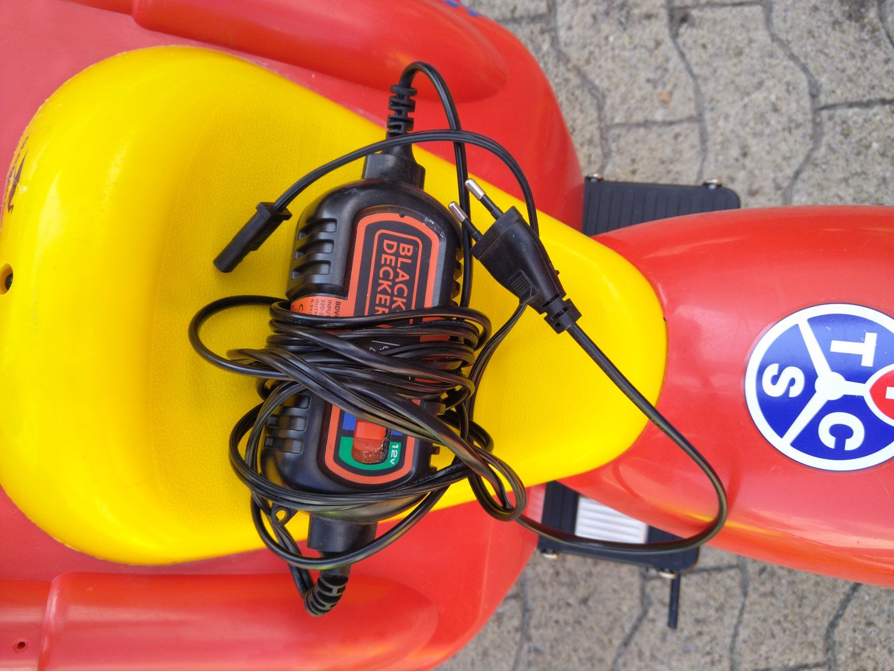 Fahrzeuge für Kinder: Dreirad Elektro – Gebraucht aus St.Gallenkappel von Rcs0 2